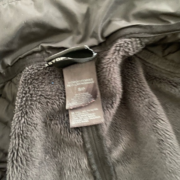 Used Women's North Face fur-lined Belted jacket - Picture 4 of 9